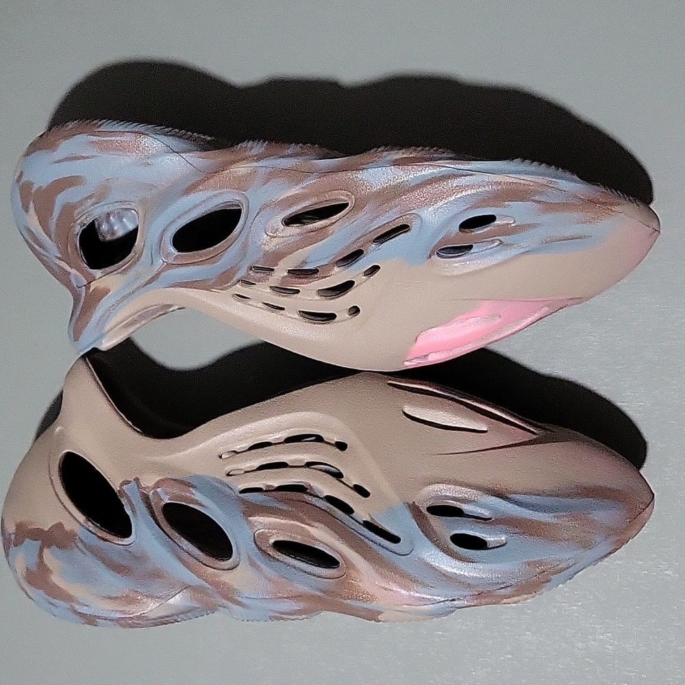 NWOTB Adidas Foam Runners Pink and Blue Tan Slip On Size 8 MENS - Picture 6 of 10